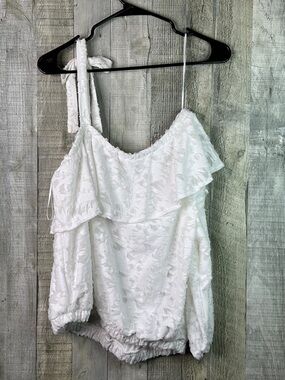 Lauren Conrad Large 1 Arm 1 Tie Strap Arm White Cropped Top Textured Tufted
